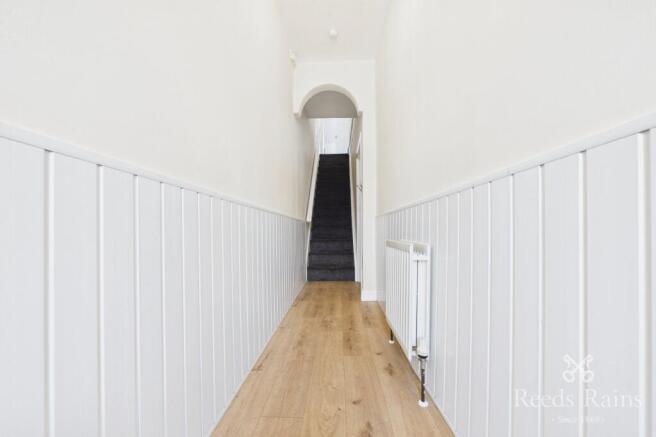 3 bed Terraced to rent Image 5