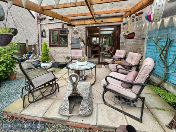 Modern 2 bedroom semi detached