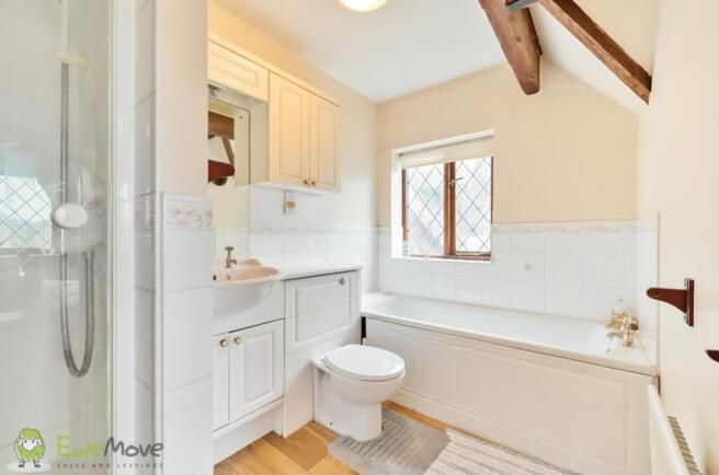 En Suite Bathroom