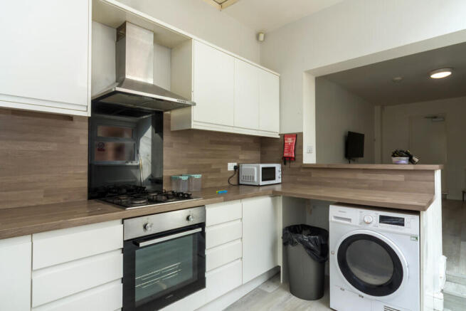 5 bed House of Multiple Occupation for sale Image 6