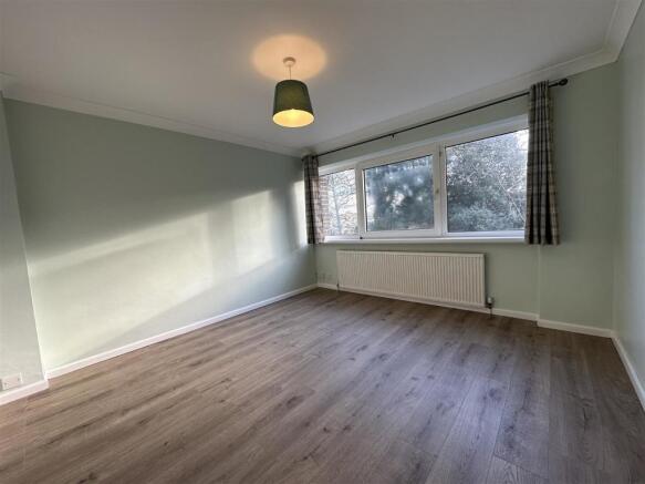 bedroom 1.jpeg