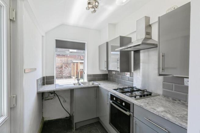 3 bed Terraced for sale Image 5