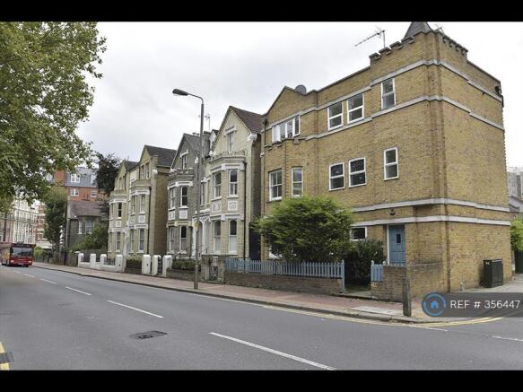 Street View - Looking Towards Putney Bridge