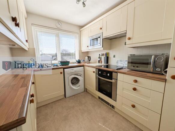 2 bed Apartment for sale Image 8