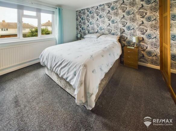 Bedroom 1.jpg
