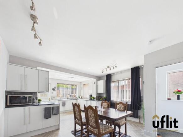 3 bed Semi-Detached for sale Image 7