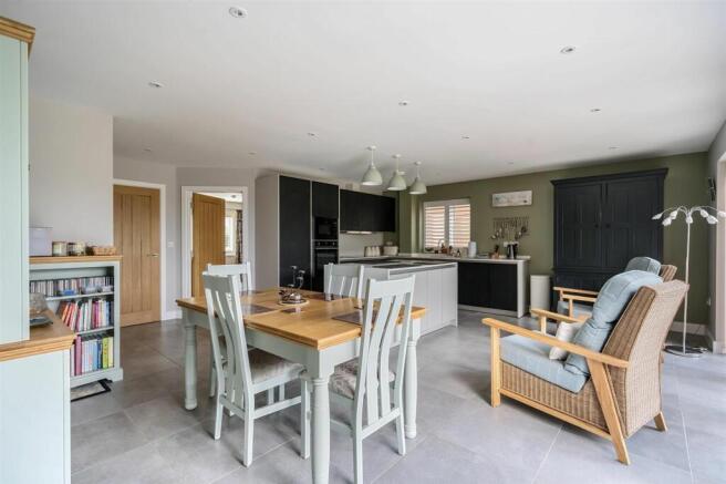 Kitchen / Dining Room