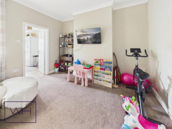 CAM04980G0-PR0140-ST