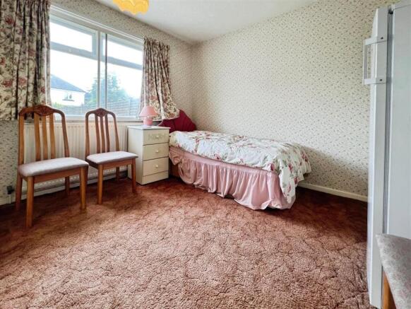 2 bed Semi-Detached Bungalow for sale Image 8