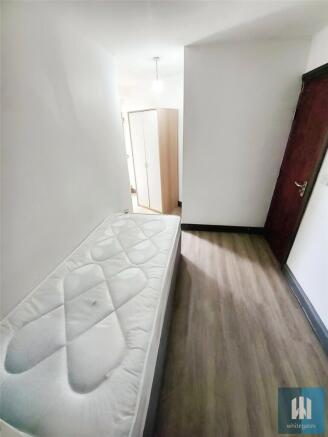 4 bed Terraced for sale Image 8