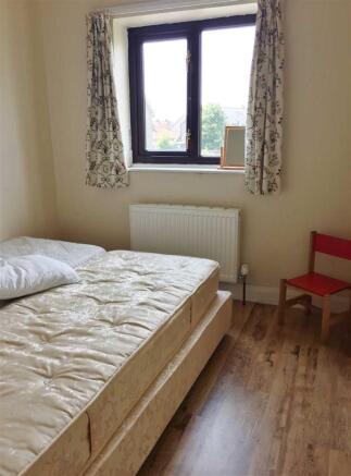 Bedroom (front)