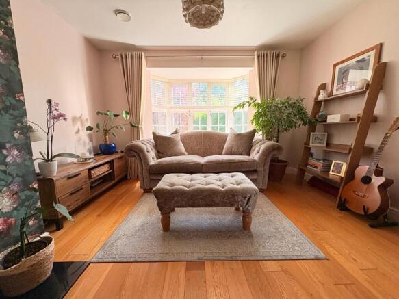 4 bed Detached for sale Image 5