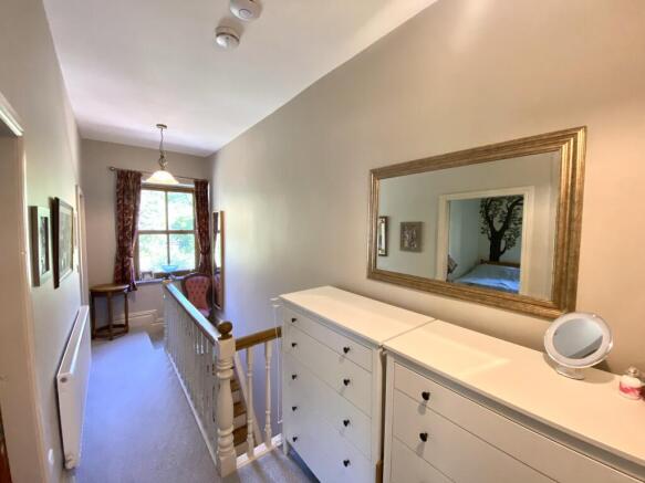 3 bed Semi-Detached for sale Image 8