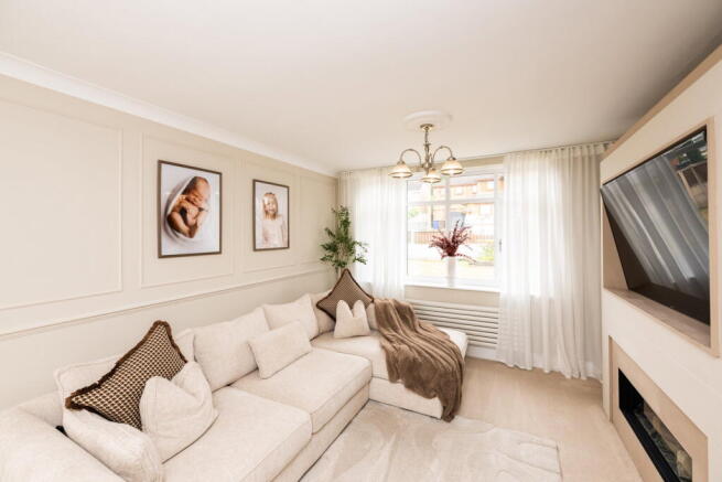 4 bed Detached for sale Image 8