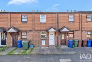 63, Water Lane, Purfleet-on-thames RM19 1GT