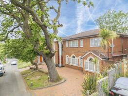 20, Crooked Usage, Finchley, London N3 3HB