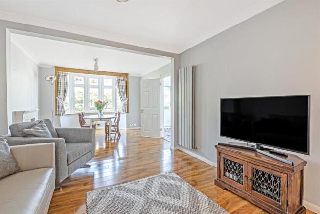 LivingRoom3.jpg