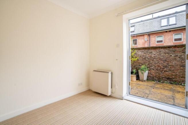 3 bed Terraced for sale Image 8