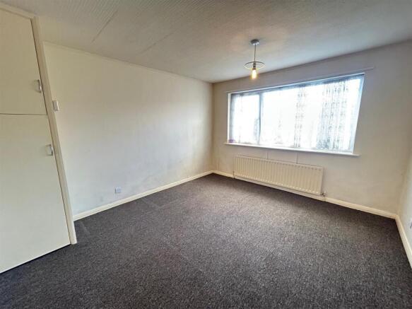 bedroom 1 2.jpg