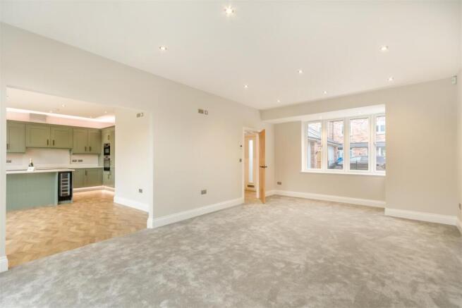 8673458-interior12.jpg