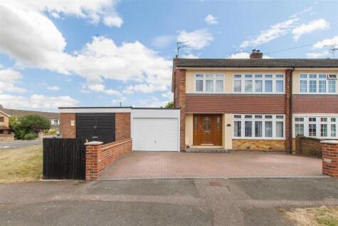 Bakers Meadow, Doddinghurst, Brentwood, Essex. CM15 0QL