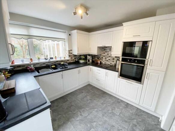 Kitchen: