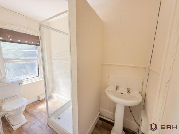 1 bed Flat to rent Image 4
