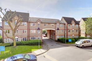 Flat 17, Finsbury Court, Parkside, Waltham Cross EN8 7TH
