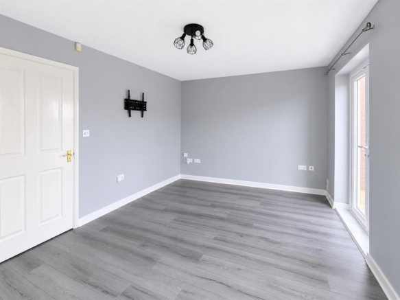 2 bed Town House for sale Image 7