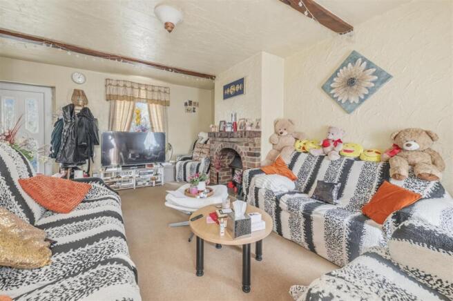 3 bed Semi-Detached for sale Image 4