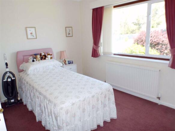 BEDROOM 2: