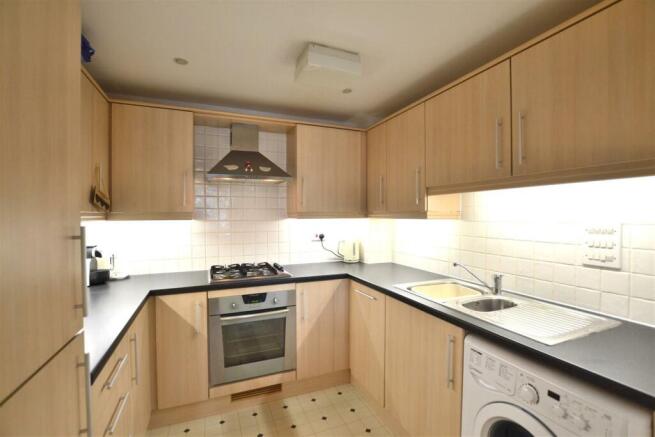Kitchen 1.JPG