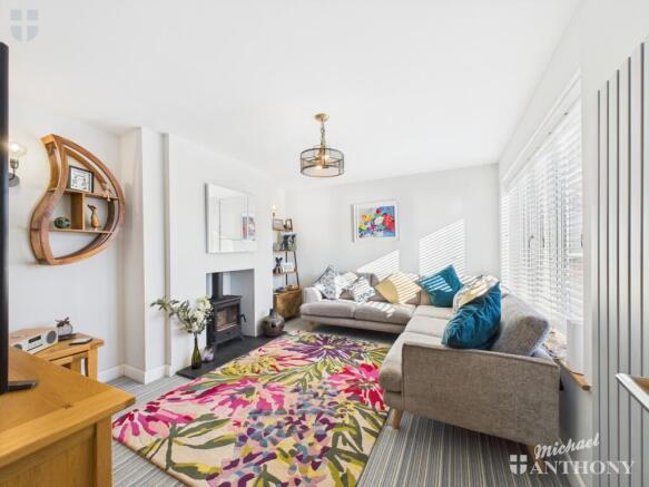 CAM03218G0-PR0553-STILL017