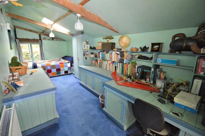 Photo 11