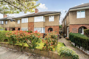 37, Windsor Road, Barnet EN5 2PS