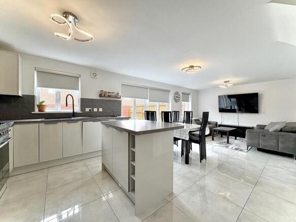 Himley Close, Bilston, WV14 0LJ photo 4