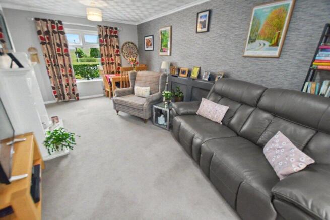 3 bed Semi-Detached for sale Image 12