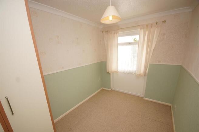 Bedroom 2.JPG