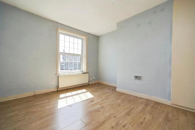 2 bed Terraced for sale Image 12