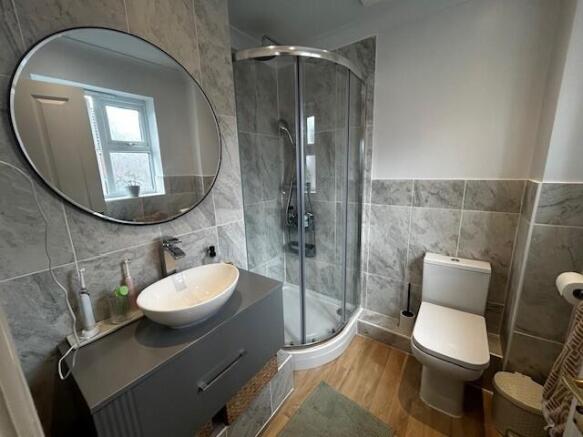 En-suite Bathroom