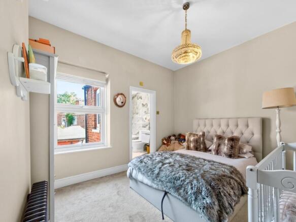 2 bed Terraced for sale Image 9