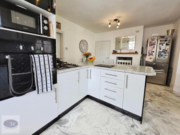 3 bed Semi-Detached for sale Image 7