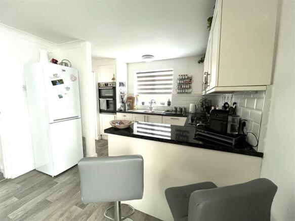 56 hardie avenue (12).jpeg