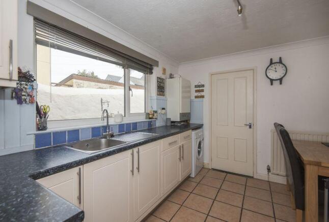 kitchen/breakf...