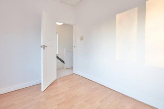 3 bed Semi-Detached to rent Image 10
