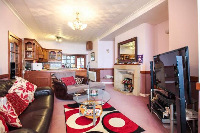 Kitchen/lounge