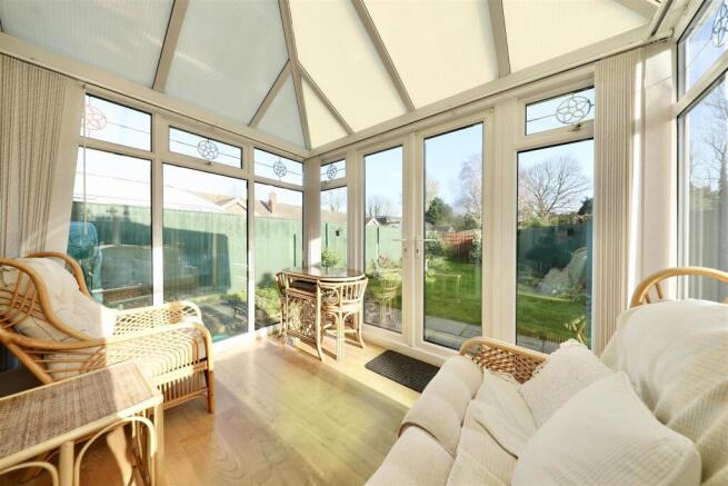 2 bed Detached Bungalow for sale Image 9