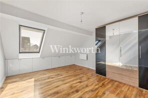 48, Pilgrims Close, London N13 4HY