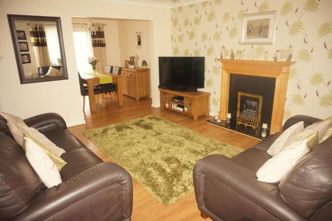 Lounge/Dining Room