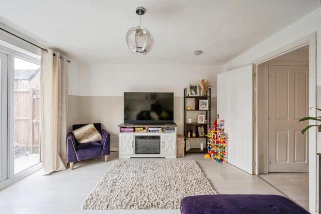 3 bed Semi-Detached for sale Image 5